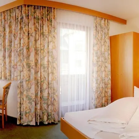 Hotel Belmont Fiss